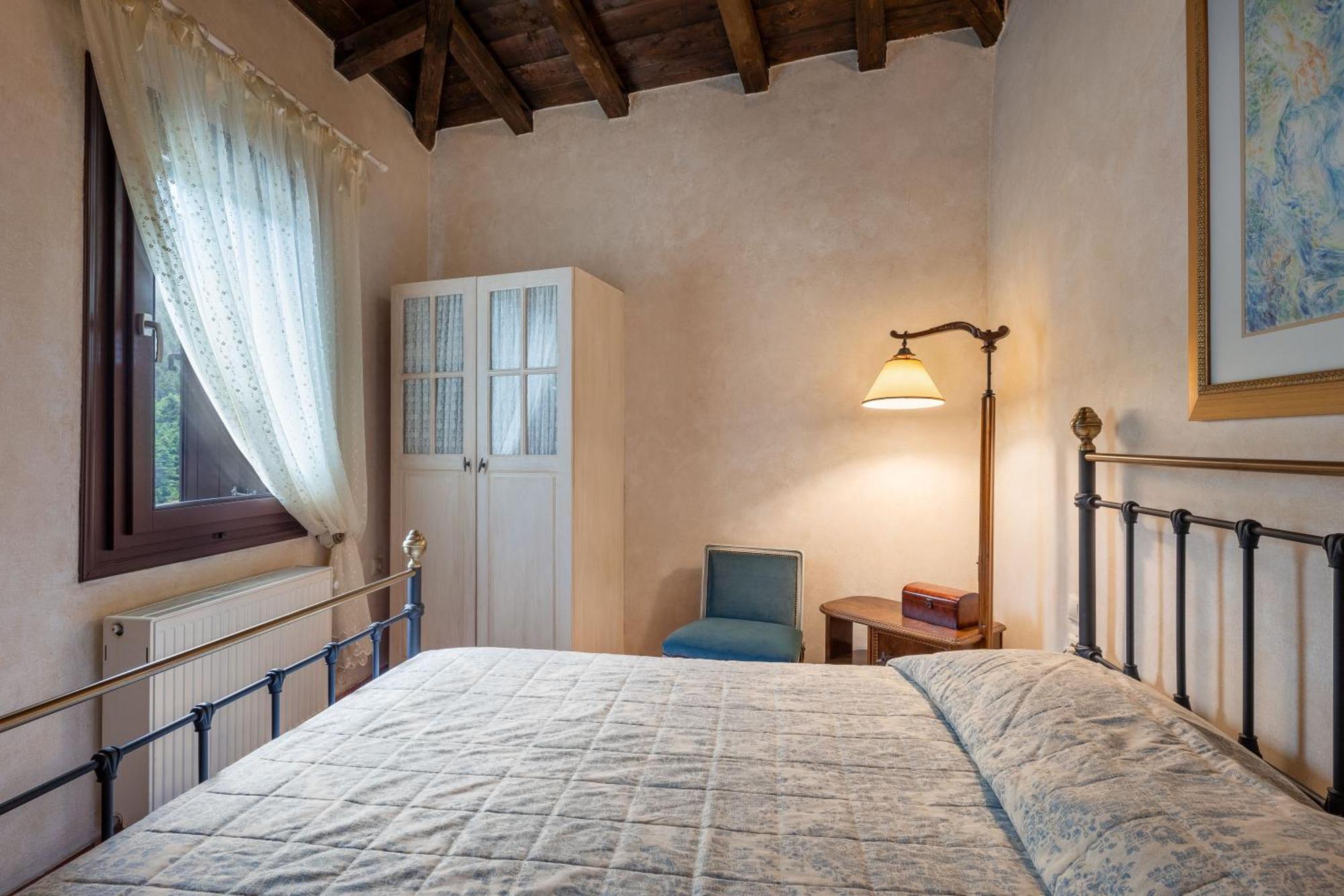 Ostra Menalon Luxury בית הארחה Kardharás