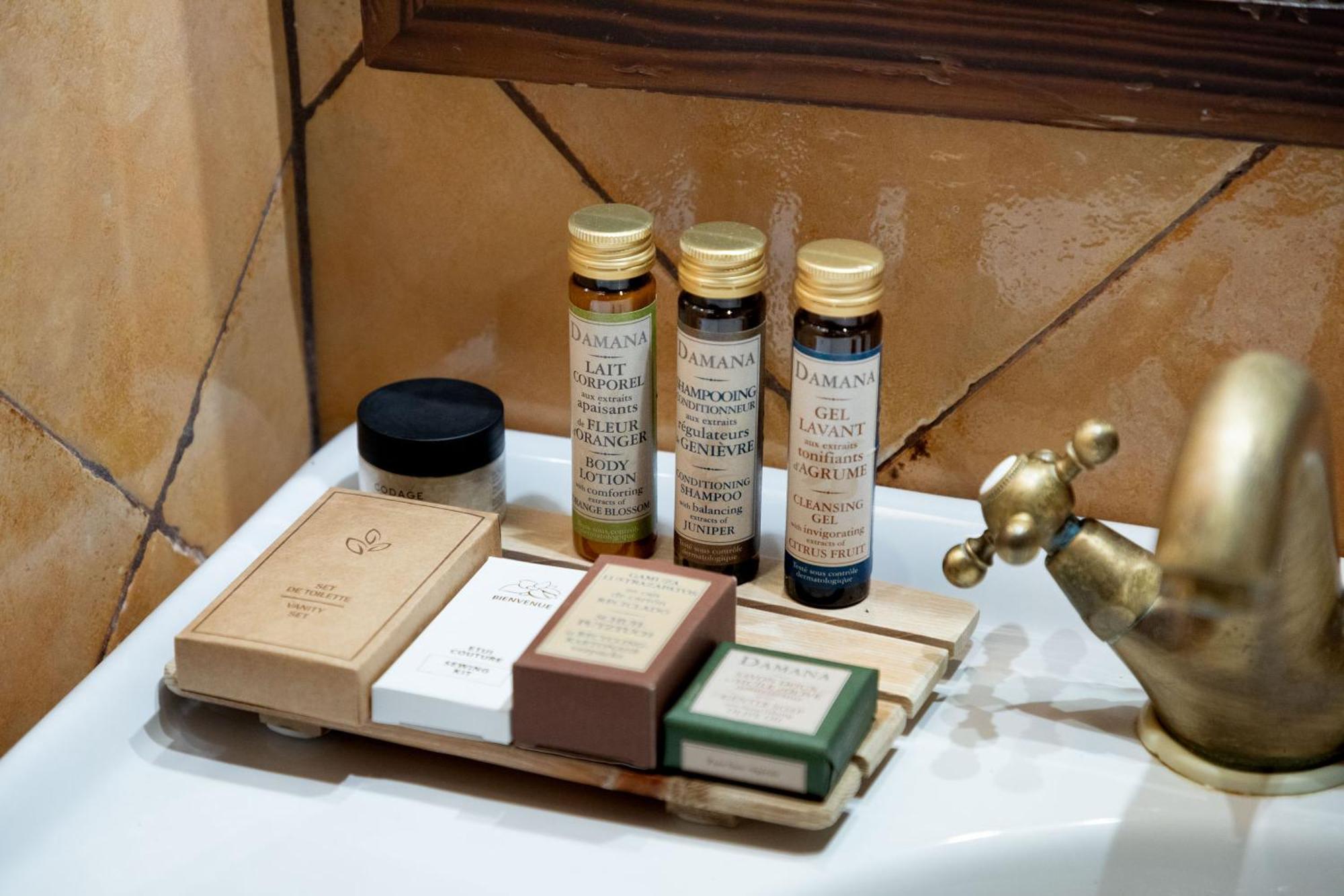 Ostra Menalon Luxury