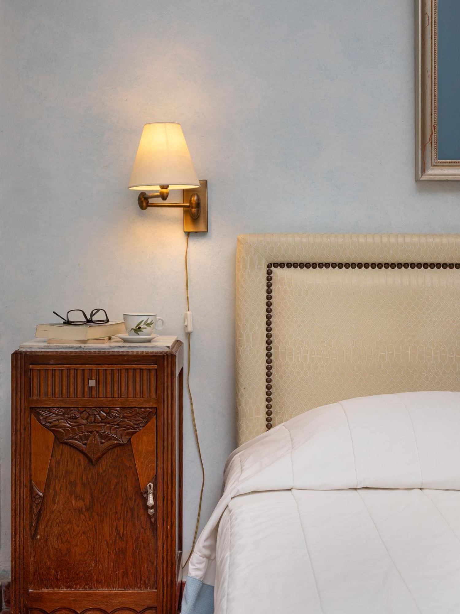 Ostra Menalon Luxury Kardharás